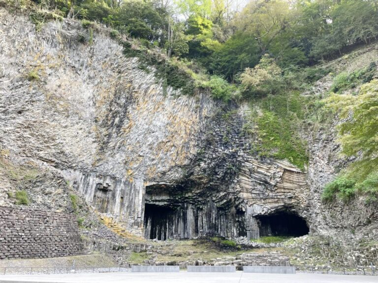 大迫力に心奪われた！玄武洞公園で自然を感じよう｜兵庫県豊岡市